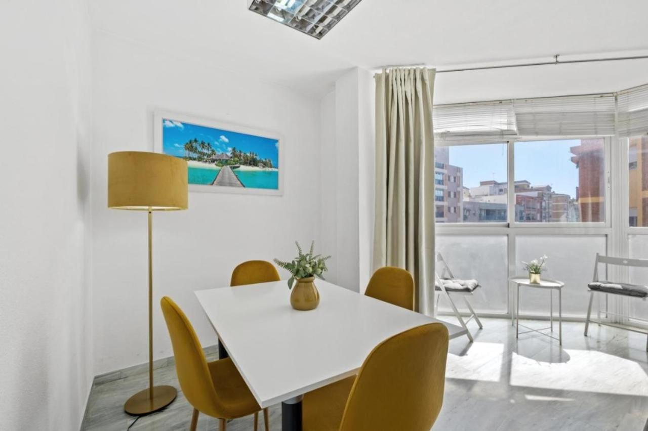 Appartement Apartamento Luminoso Cuarteles à Málaga Extérieur photo